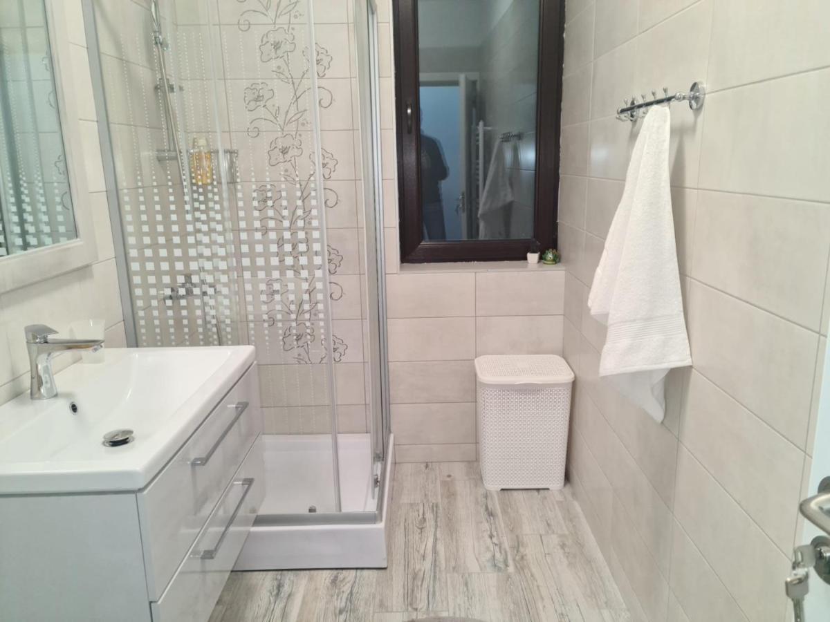 Apartament David Râmnicu Vâlcea Eksteriør bilde