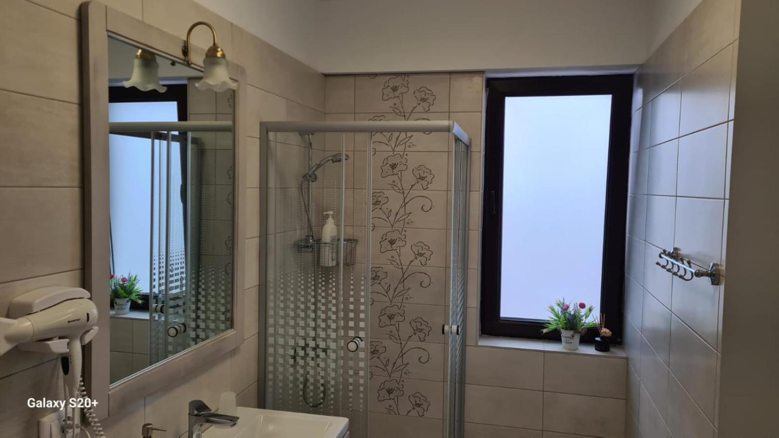 Apartament David Râmnicu Vâlcea Eksteriør bilde